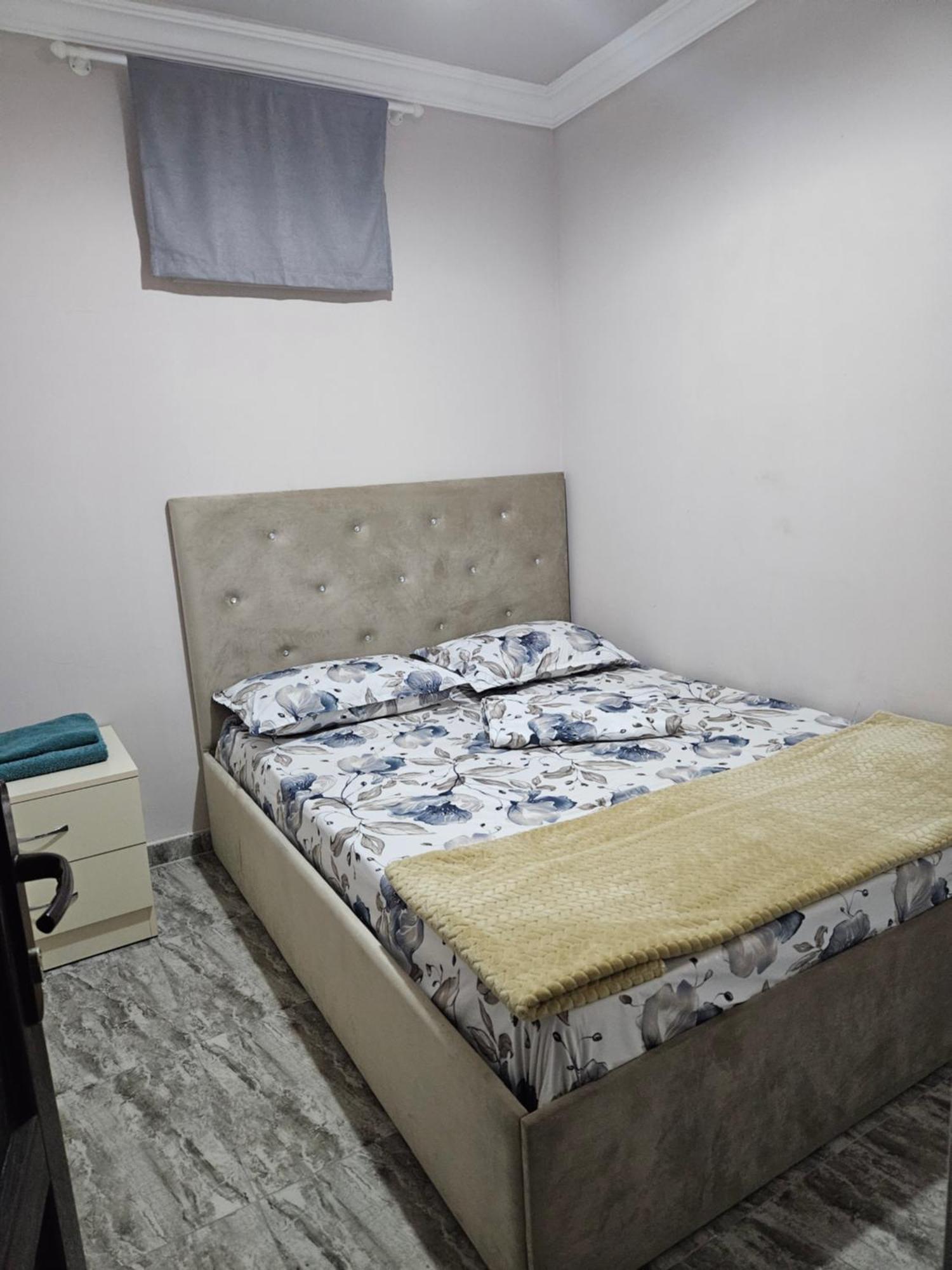 Galstyans Hotels Zvartnots Airport P'arak'ar Екстериор снимка